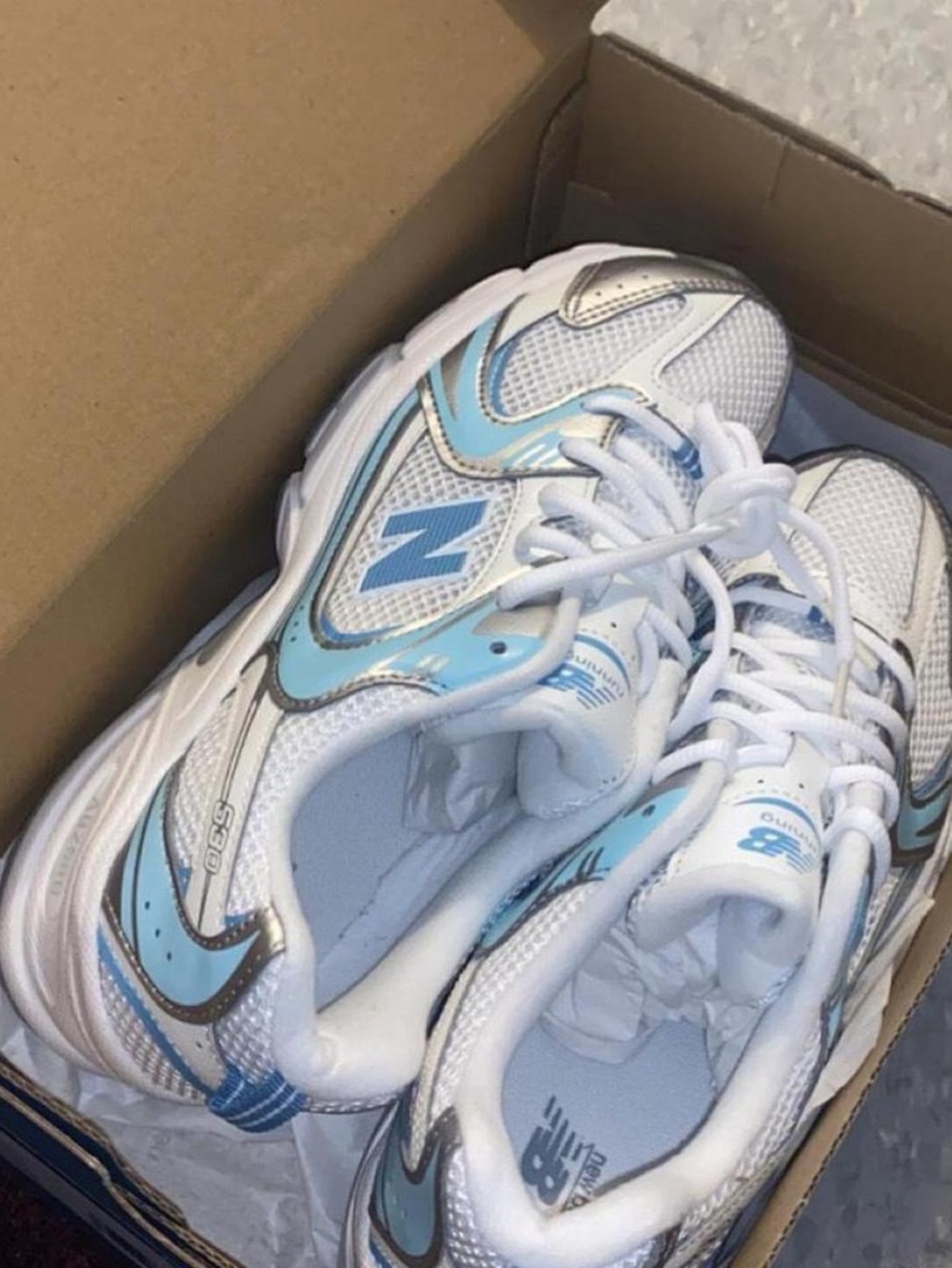 New Balance 530 Blue and White shoes